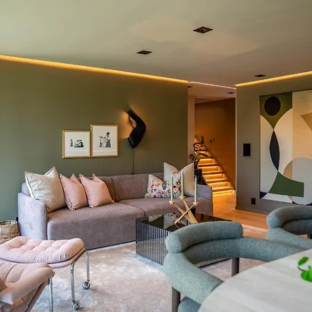 Luxurious In With Wifi