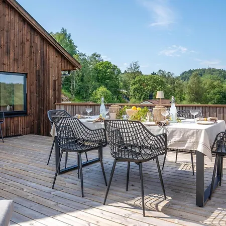 בית נופש Luxurious In With Wifi